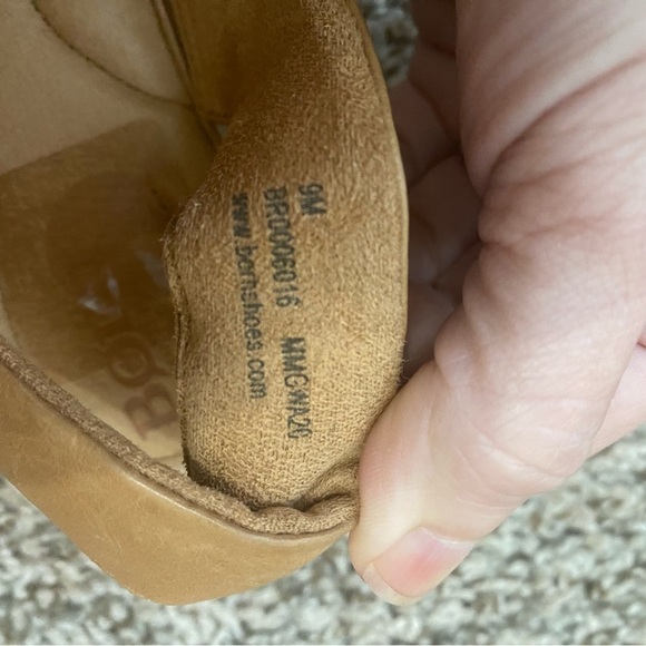 Born Rahway Leather Strappy Tan Caramel Brown Foam Cushioned Sandals Sz 9 - Picture 8 of 9